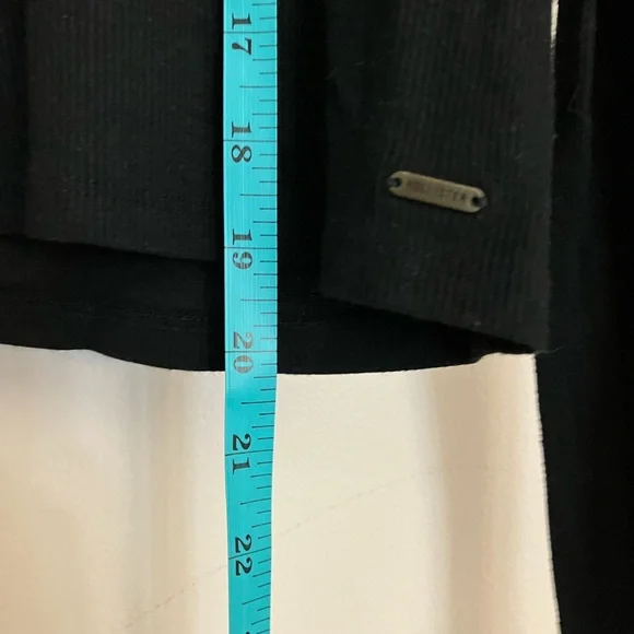 5/$15 Hollister t-shirt w/ strappy neck detail, black, large - Picture 3 of 5